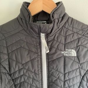 The North Face Jacket Girls Black  Sz M 10-12
